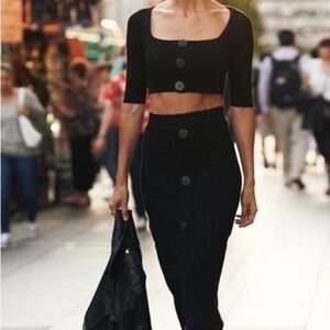 🆕 Zara Buttoned Crop Top